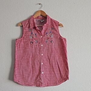 Vintage Red Ghigham Sleeveless Button-Up Shirt with Floral Embroidery Fisherman